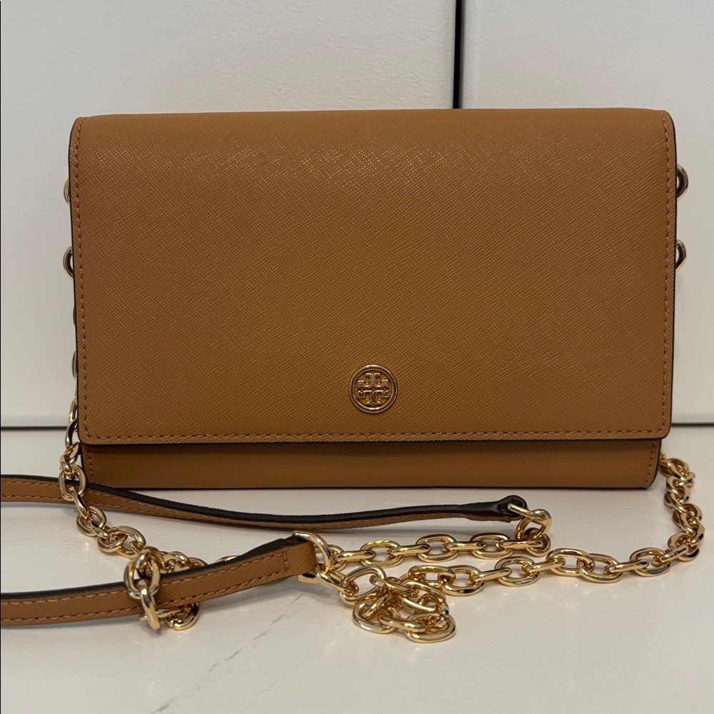Tory Burch Robinson Chain Wallet